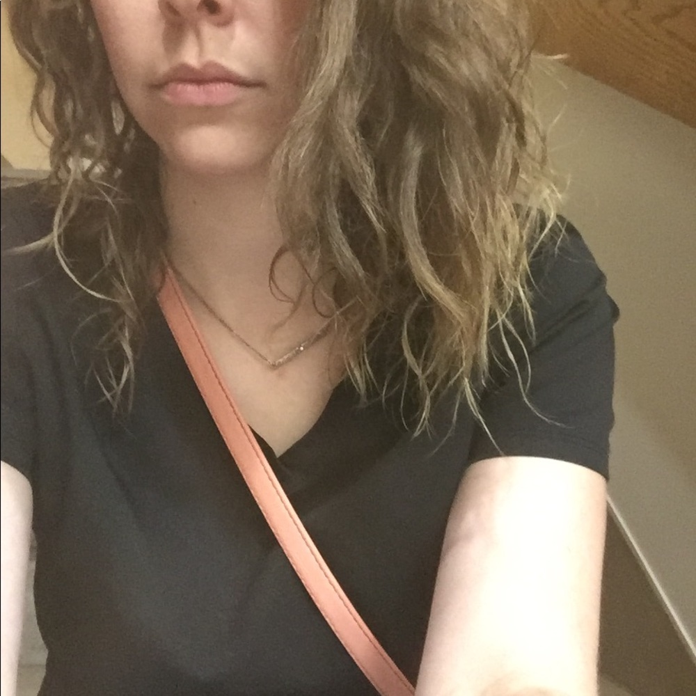 Meet your Posher, Claire